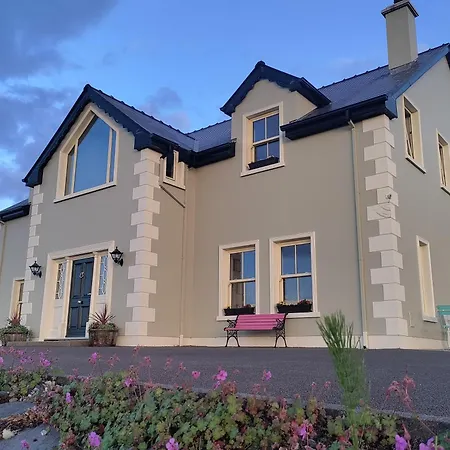 Hillside Hideaway Bed & Breakfast 3*