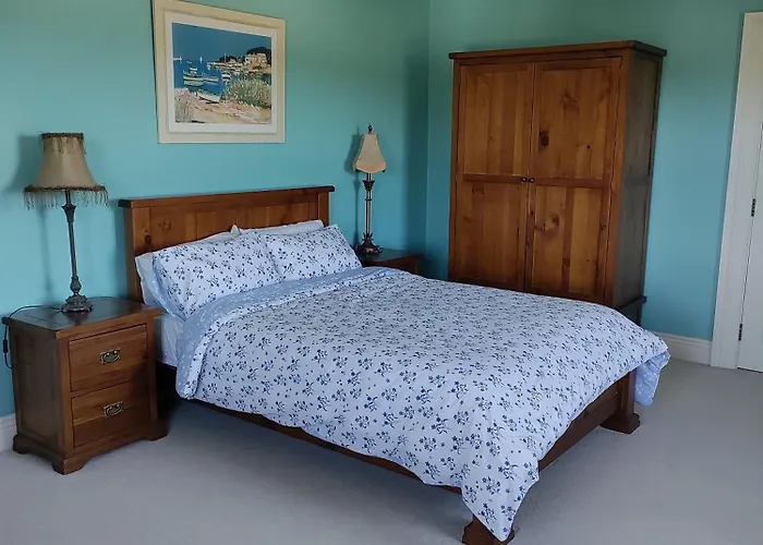 Hillside Hideaway Bed & Breakfast